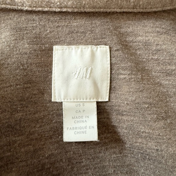 H&M tan jacket - Picture 2 of 3